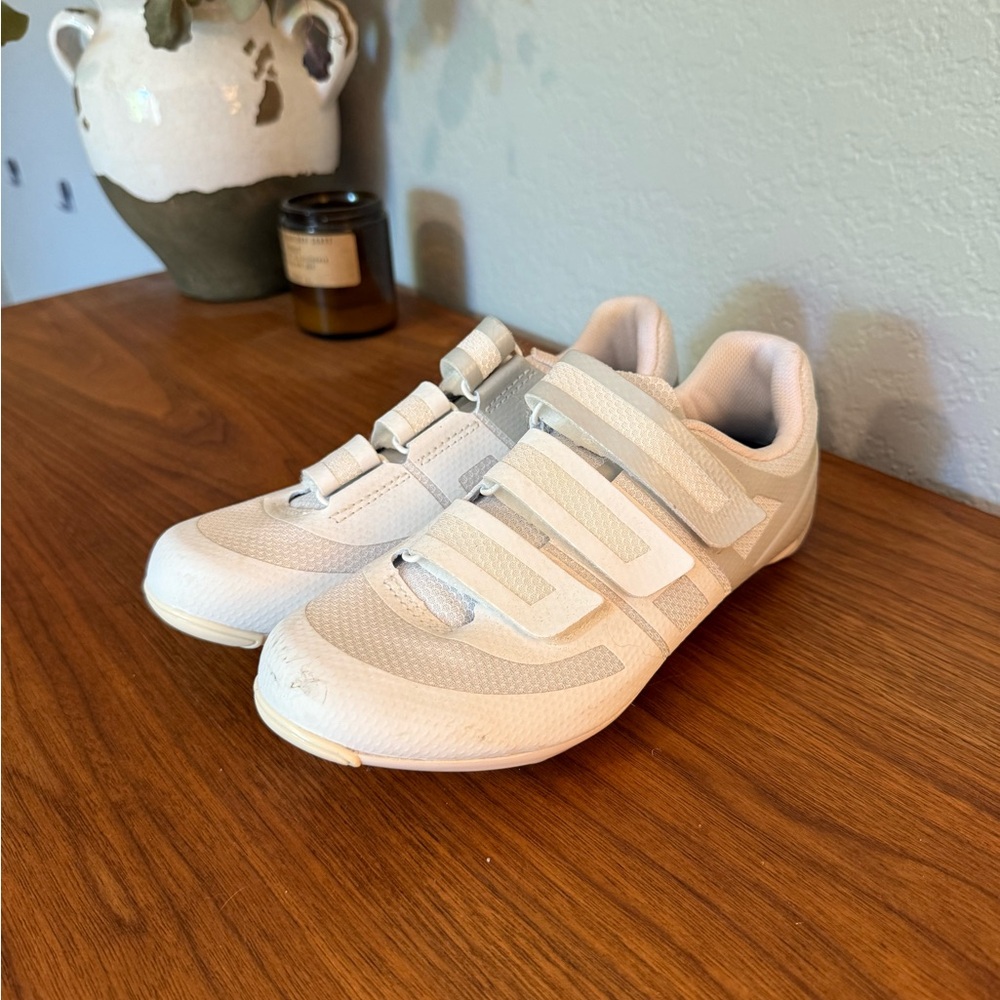 Pearl Izumi White Cycling Shoes